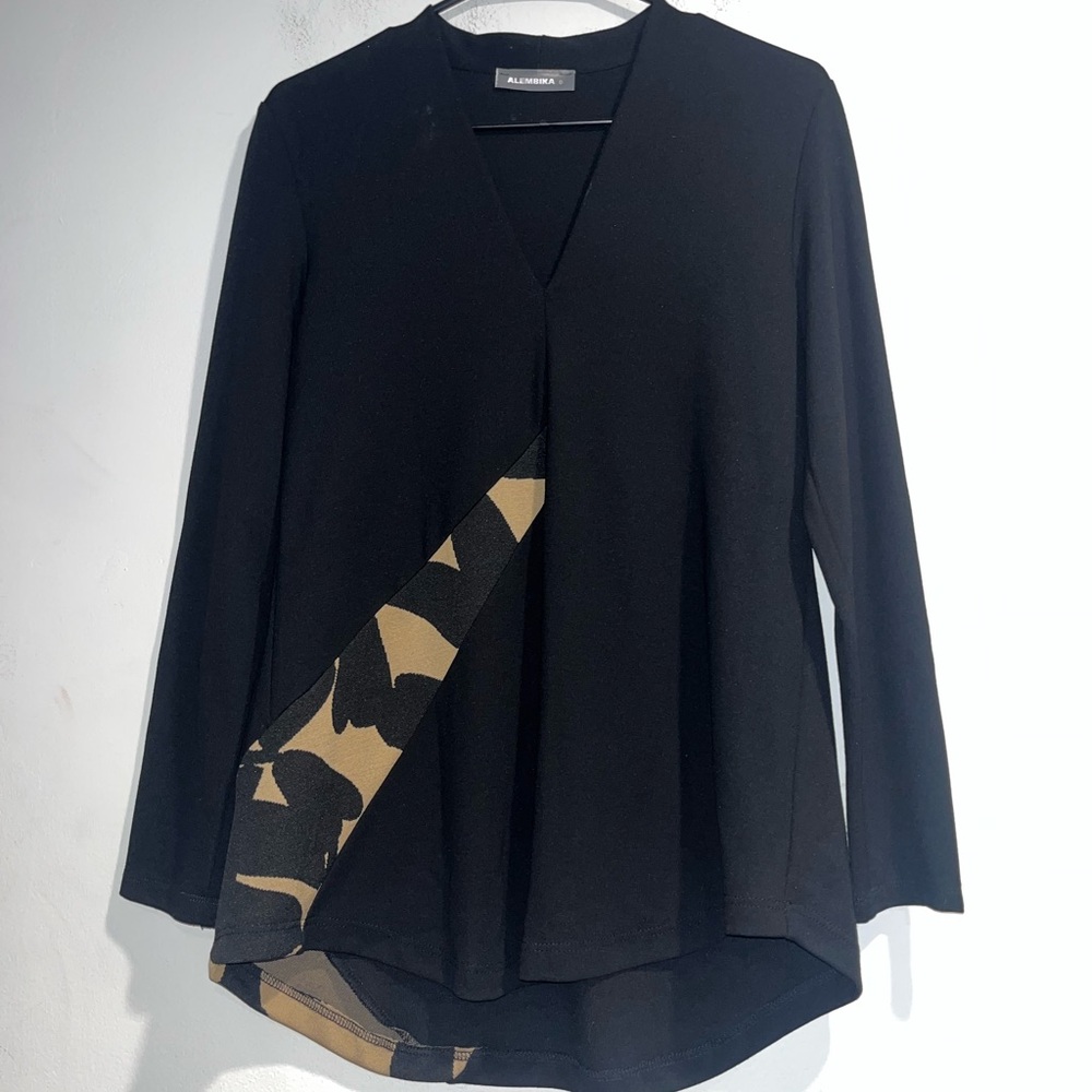 ALEMBIKA long sleeve v neck top